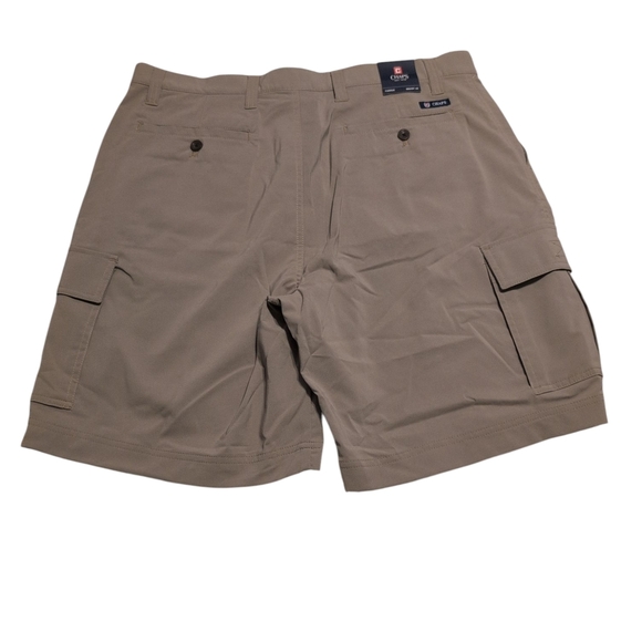 NWT Chaps Tan Cargo Shorts with Flat Front Design - Picture 2 of 3